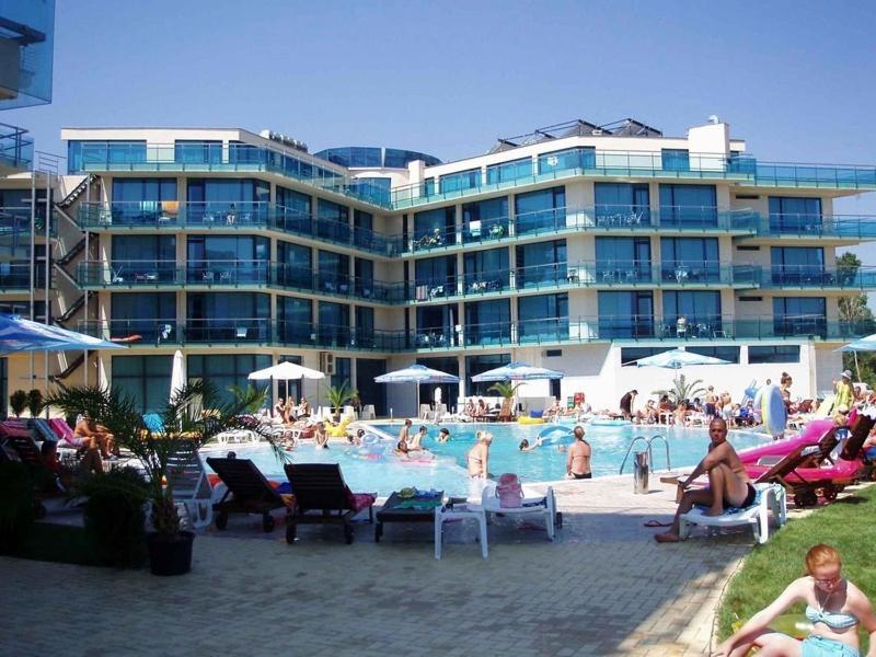 Riviera Blue Hotel Sunny Beach Exterior photo